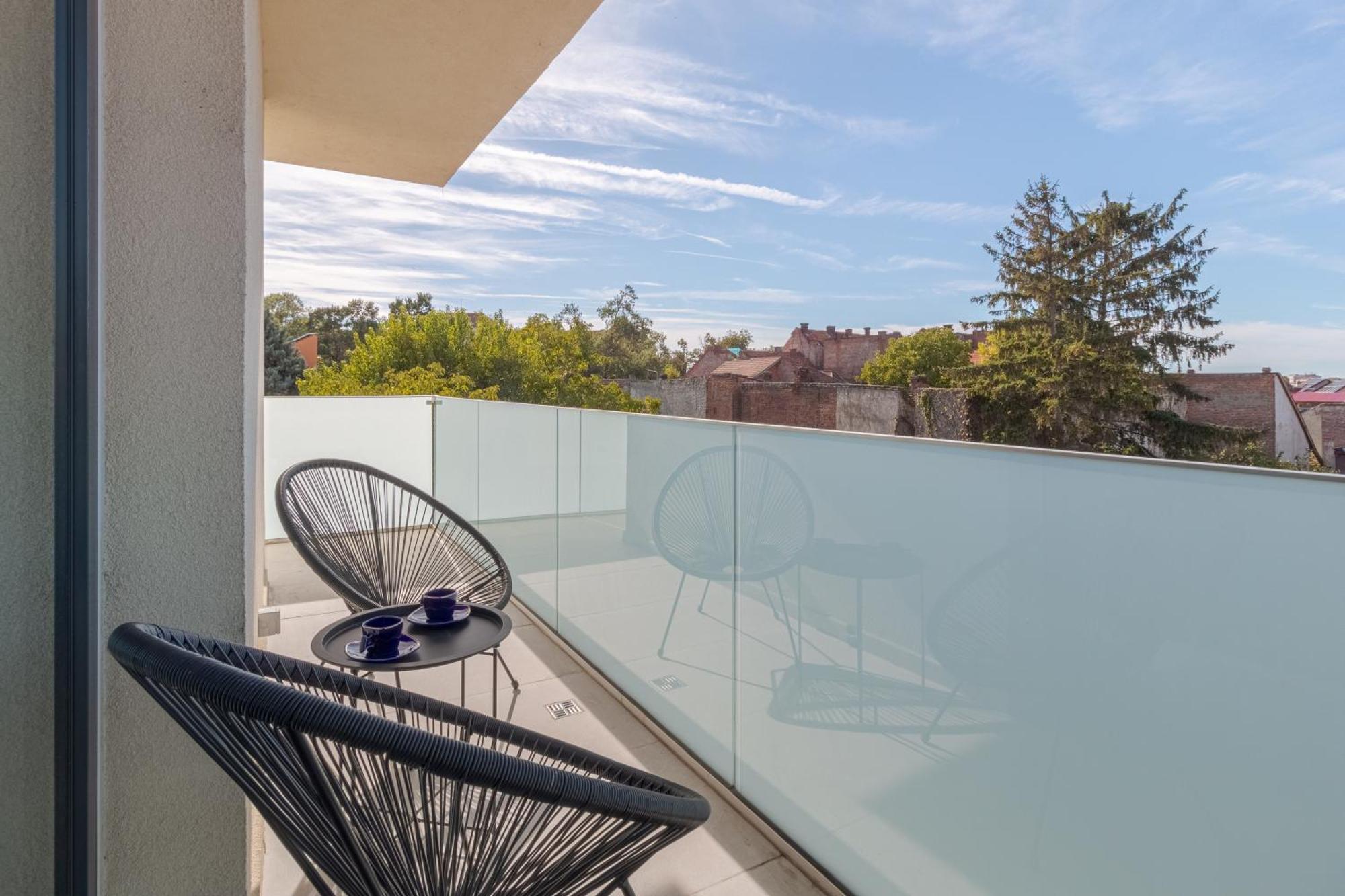 Prime Retreat Near Piata Unirii Apartment Oradea Luaran gambar